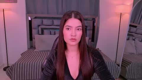 Snapshot of bella_clark2 chatting on July 19, 11:30 pm Bella online show from July 19, 11:30 pm