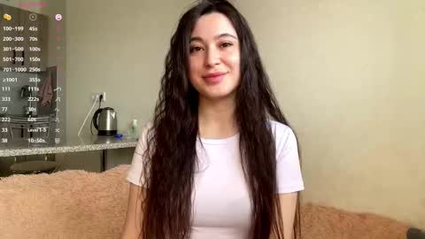 Snapshot of bella_gasp chatting on March 10, 6:07 am Jane online show from March 10, 6:07 am