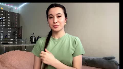 Snapshot of bella_gasp chatting on April 2, 6:22 am Jane online show from April 2, 6:22 am