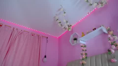 bella_gentle online show from January 21, 11:35 am