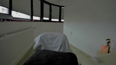 Anna  online show from April 1, 8:59 am