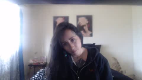 bella_luna34 online show from April 14, 5:19 pm