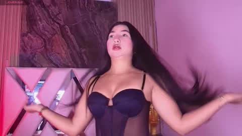 Snapshot of bella_martini_ chatting on February 24, 12:25 pm bella_martini_ online show from February 24, 12:25 pm