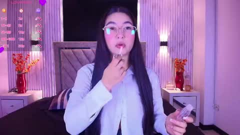 Snapshot of bella_martini_ chatting on May 30, 12:35 pm bella_martini_ online show from May 30, 12:35 pm