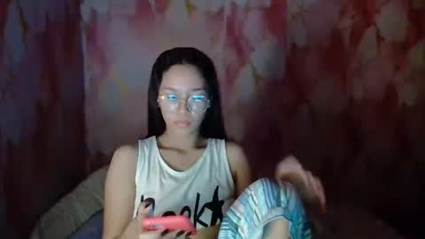 Snapshot of bella_saero chatting on May 9, 12:10 pm bella online show from May 9, 12:10 pm