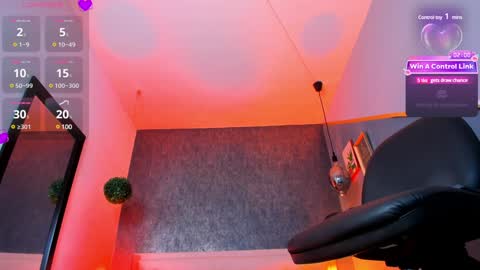 Snapshot of bella_salvatore chatting on December 14, 8:29 pm     online show from December 14, 8:29 pm