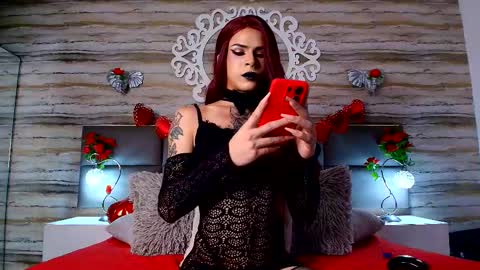 Snapshot of bella_salvatore chatting on February 17, 1:25 am     online show from February 17, 1:25 am