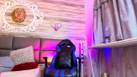 Snapshot of bella_salvatore chatting on September 26, 4:38 am     online show from September 26, 4:38 am