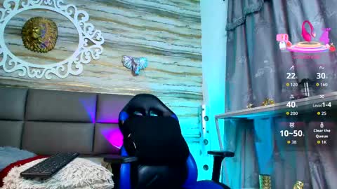 Snapshot of bella_salvatore chatting on October 7, 4:53 am     online show from October 7, 4:53 am