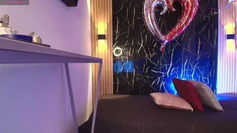 Snapshot of bella_salvatore chatting on February 20, 9:15 pm online show from February 20, 9:15 pm