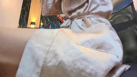 Snapshot of bella_salvatore chatting on February 27, 8:42 pm online show from February 27, 8:42 pm