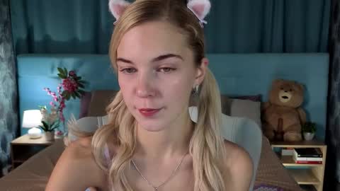 Bella online show from December 1, 11:10 pm