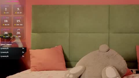 Snapshot of bella_stewarttt chatting on July 2, 3:23 am Bella NEW ROOM online show from July 2, 3:23 am