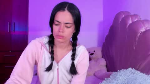 Valeria Model Independent online show from January 9, 5:32 am