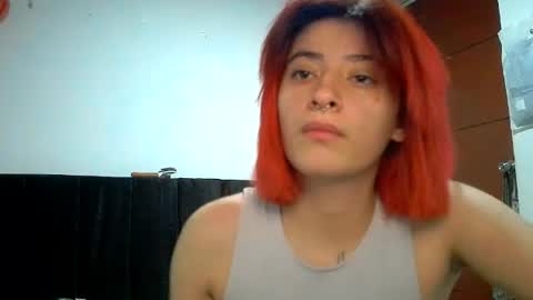 Snapshot of bella_thorne1999 chatting on June 17, 5:21 am bella_thorne1999 online show from June 17, 5:21 am