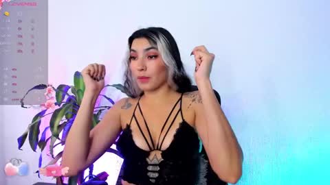 Bella online show from December 6, 8:18 pm