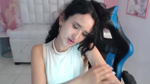 Bella online show from October 22, 10:42 pm