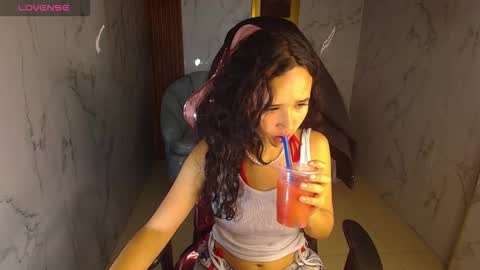 Bella online show from December 5, 8:27 pm