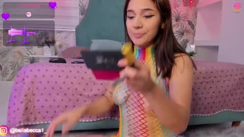 Snapshot of bellaa_becca chatting on February 11, 5:50 pm Bella Becca online show from February 11, 5:50 pm