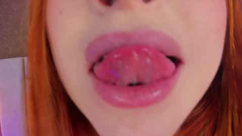 Snapshot of bellaa_swant chatting on April 19, 6:10 pm Cris online show from April 19, 6:10 pm