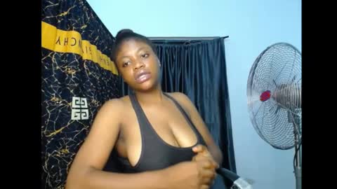 bella online show from April 15, 7:58 pm