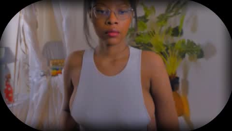 Snapshot of bellablakes18 chatting on September 18, 2:13 am Bellah Blakes-Sarah Scrumptious Lee online show from September 18, 2:13 am