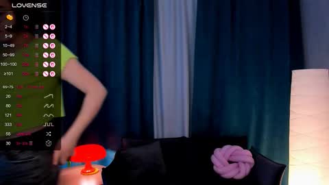 hello guys im Bella online show from December 4, 9:18 am