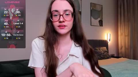 Snapshot of bellacatlovesmeat chatting on October 1, 6:36 pm BellaCatLovesMeat online show from October 1, 6:36 pm