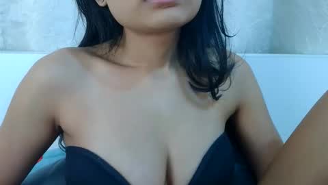 Snapshot of bellacrystall chatting on February 28, 4:57 am bellacrystall online show from February 28, 4:57 am