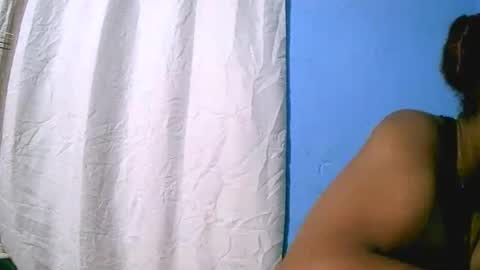 bellaena online show from November 10, 2:43 am