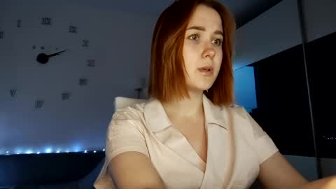 Snapshot of bellahoneyy_ chatting on June 1, 7:48 pm Bella online show from June 1, 7:48 pm