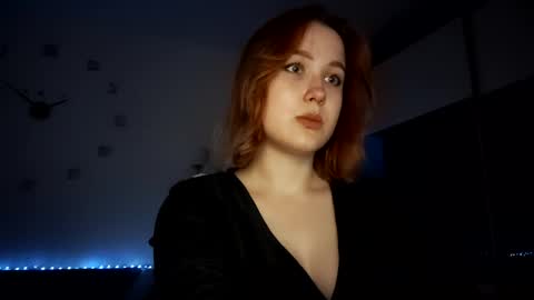 Snapshot of bellahoneyy_ chatting on June 3, 8:03 pm Bella online show from June 3, 8:03 pm