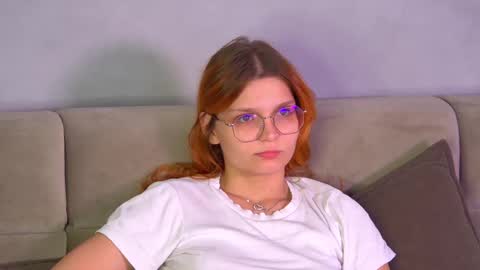 BellaMarebelle online show from September 27, 4:34 pm