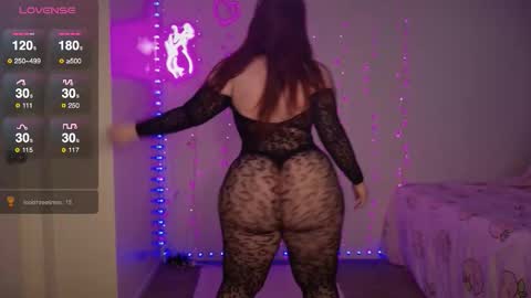 Snapshot of bellamonroee chatting on February 26, 6:12 am Bella Monroe online show from February 26, 6:12 am