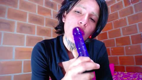 bellamy_094 online show from December 17, 8:04 pm