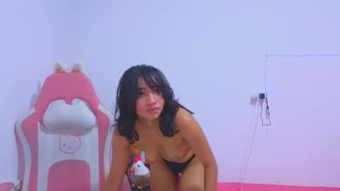 Snapshot of bellamy_sweet chatting on February 28, 6:52 pm bellamy online show from February 28, 6:52 pm