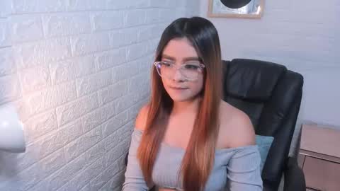 Snapshot of bellanoirsg chatting on April 16, 1:34 pm Nolrs online show from April 16, 1:34 pm