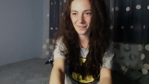 Snapshot of bellaqueen0701 chatting on February 7, 1:47 am bellaqueen0701 online show from February 7, 1:47 am