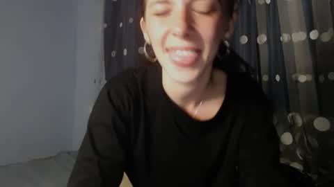 Snapshot of bellaqueen0701 chatting on February 7, 6:56 pm bellaqueen0701 online show from February 7, 6:56 pm