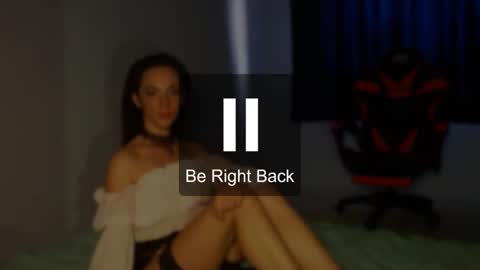 Snapshot of bellaqueen0701 chatting on February 9, 8:33 am bellaqueen0701 online show from February 9, 8:33 am