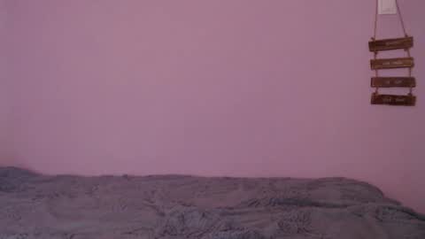 Snapshot of bellaqueen0701 chatting on February 11, 9:53 am bellaqueen0701 online show from February 11, 9:53 am