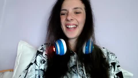 Snapshot of bellaqueen0701 chatting on March 4, 1:01 am bellaqueen0701 online show from March 4, 1:01 am