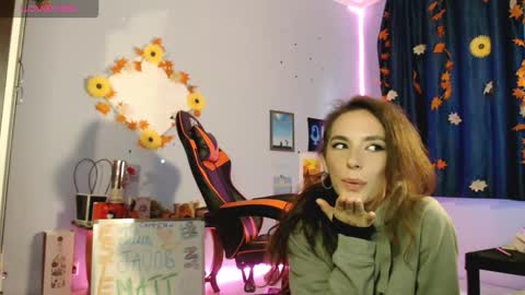 Snapshot of bellaqueen0701 chatting on September 26, 5:44 am bellaqueen0701 online show from September 26, 5:44 am