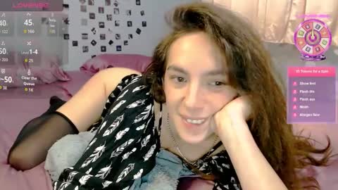 Snapshot of bellaqueen0701 chatting on November 29, 1:47 pm bellaqueen0701 online show from November 29, 1:47 pm