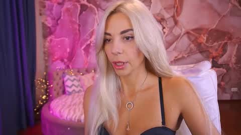 Bella online show from October 26, 2:01 pm