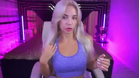 Bella online show from July 22, 1:47 pm