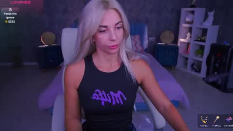 Bella online show from July 29, 2:04 pm