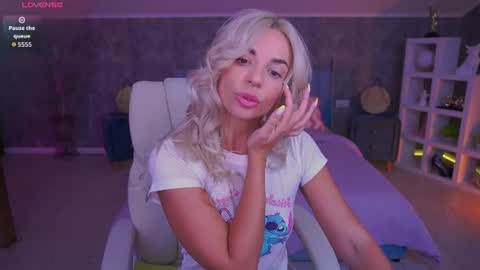 Bella online show from August 1, 3:11 pm