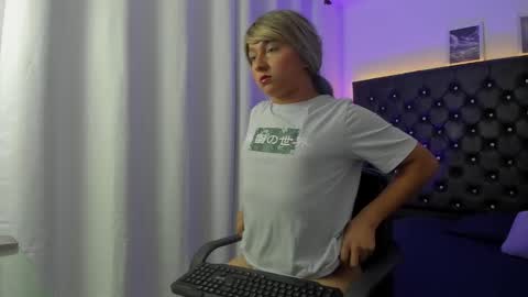 bellaroge online show from March 19, 5:00 am