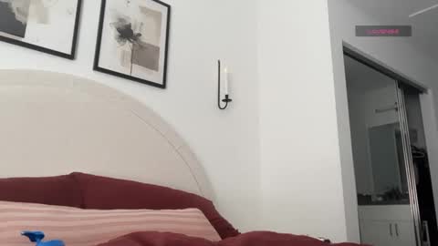 Snapshot of bellaryderr chatting on September 16, 8:54 pm Isabella Ryder online show from September 16, 8:54 pm